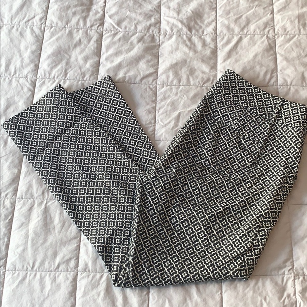 Black and White Ann Taylor Loft Ankle Length Pant
